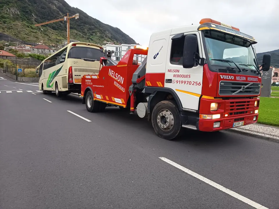 Reboque de camionetes – foto 1